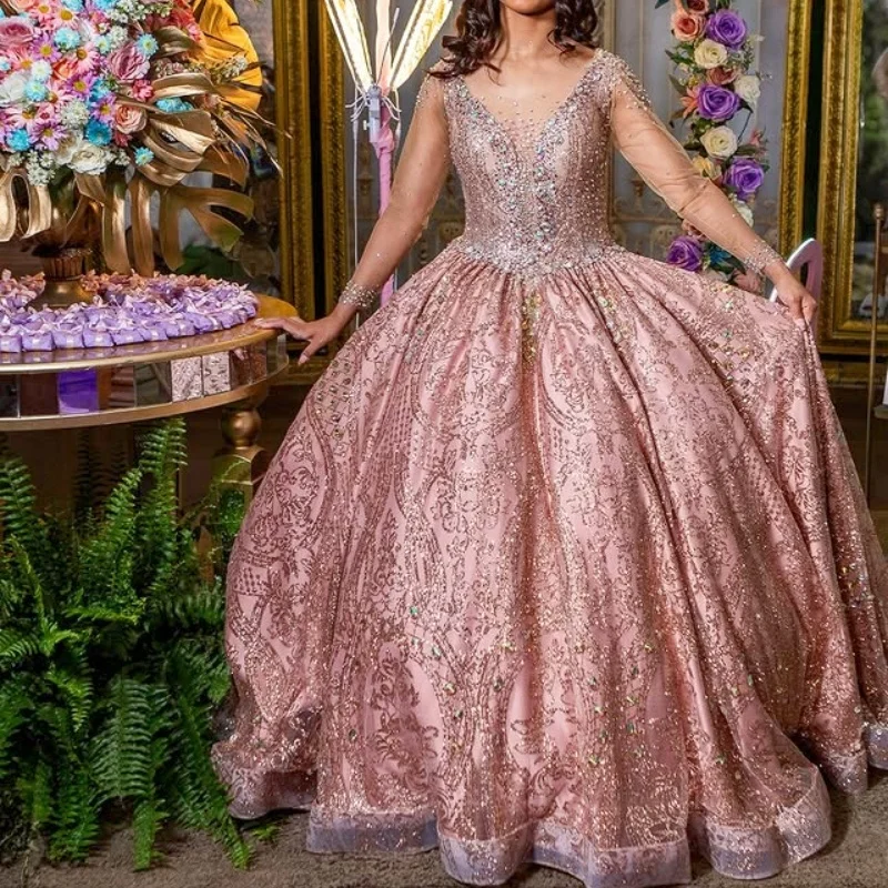 فستان Quinceanera وردي وردي لامع عاري الكتفين ملصق كريستالي بذيل طويل فيستدوس دي 15 Quinceanera تخصيص #4