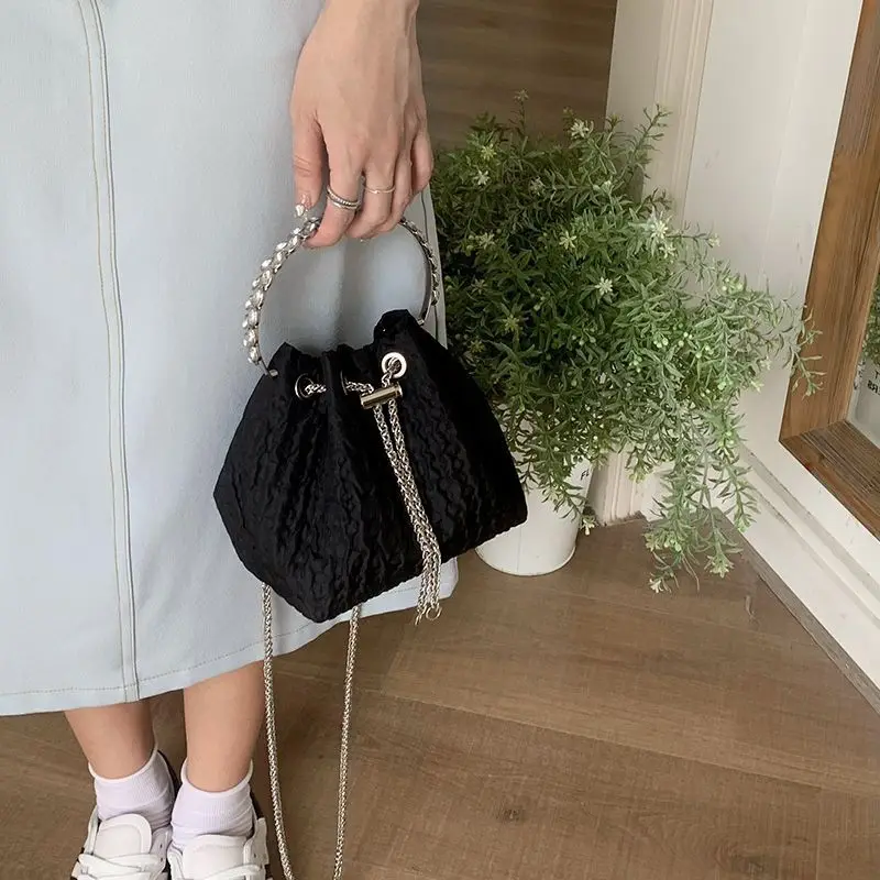 

TRSYPHXM 2024 new Korean version niche handbag 2024 new fashionable bucket bag chain bag shoulder crossbody bag trend