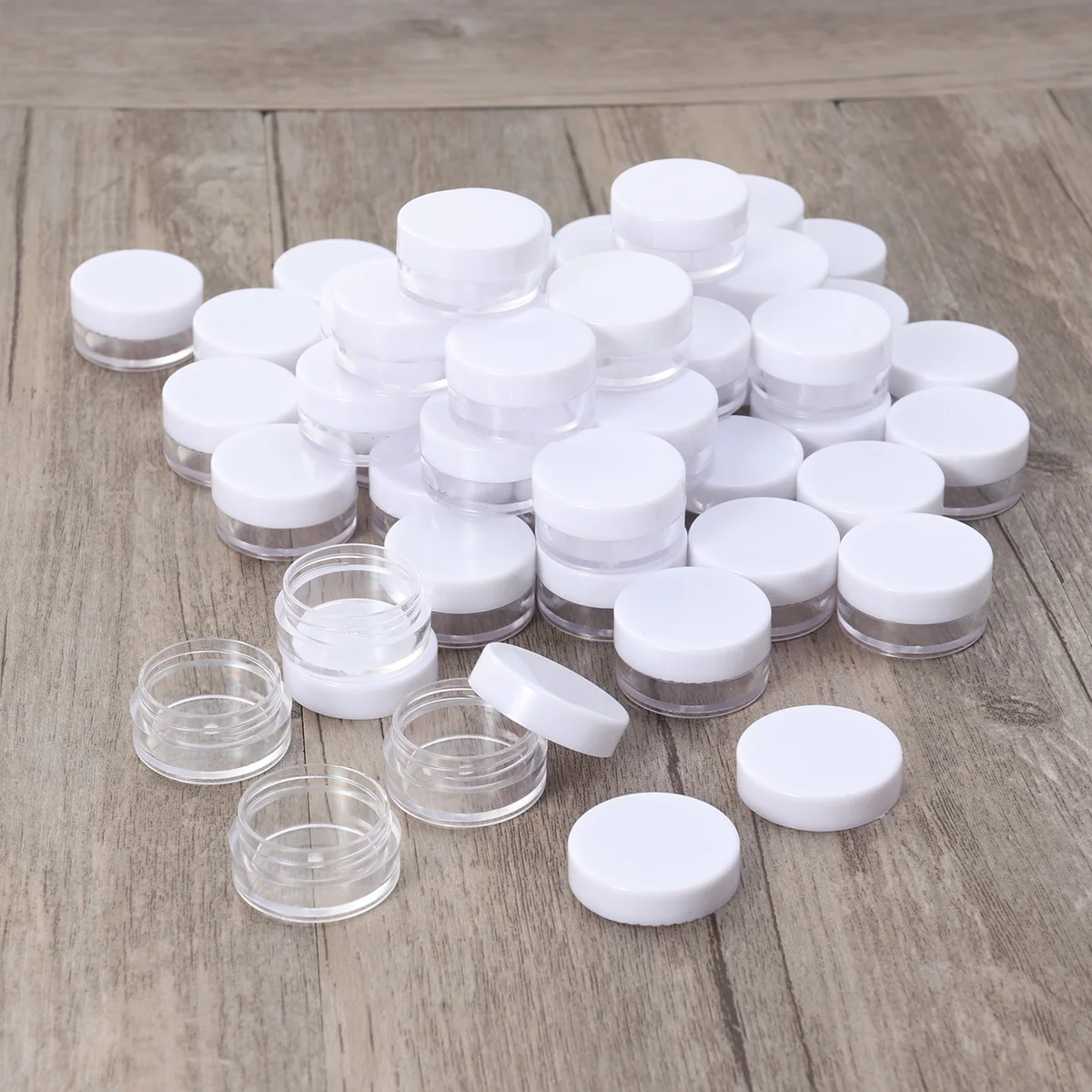 50pcs Cream Bottles Beautiful Round Shape Screw Cap Sealed Solid Durable Travel Eyeshadow Balm Powder Container Set Lightweight