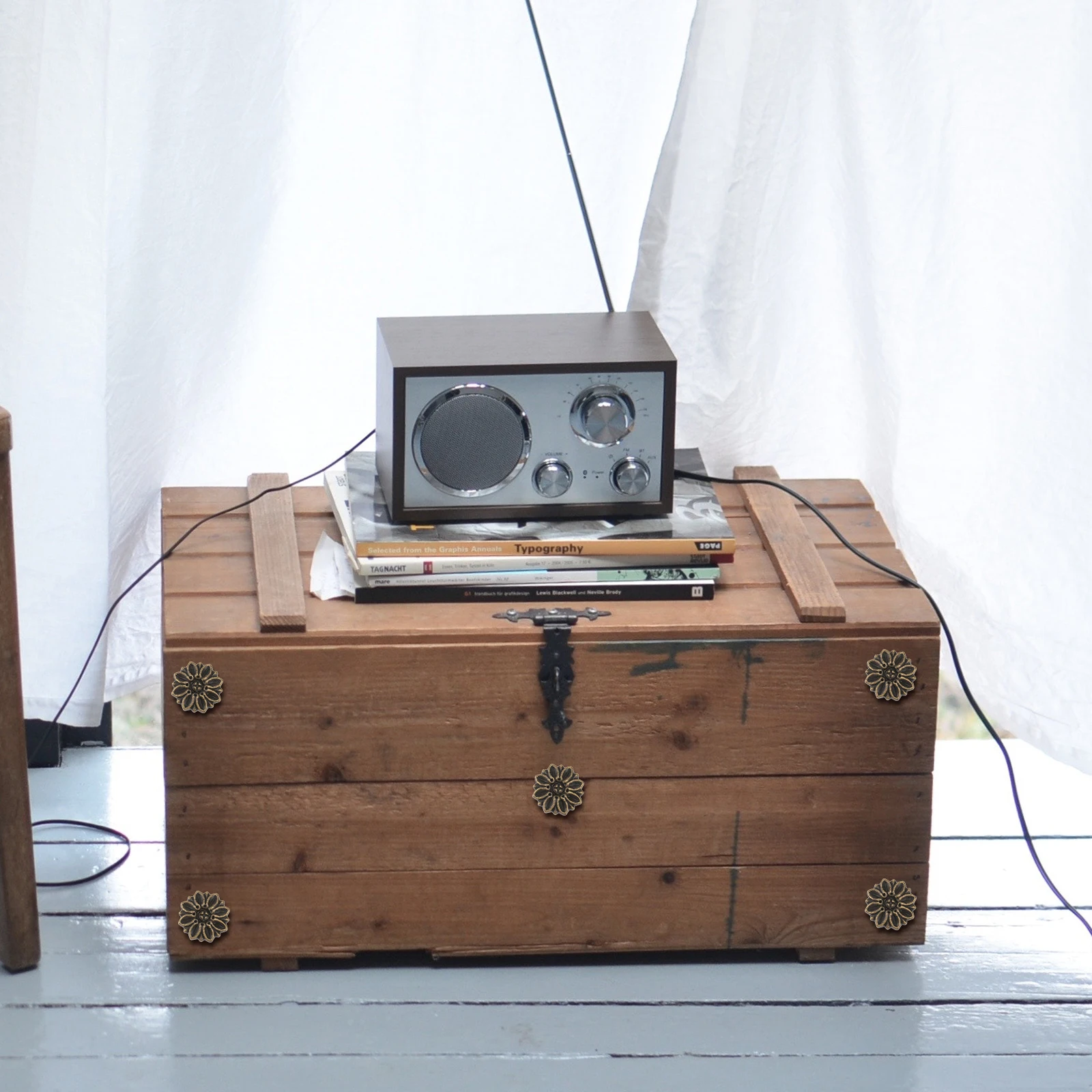 

20pcs Wooden Decorative Patch Stickers Box Embellishments Retro Style Flower Pattern Box Accessory Storage Basket Decoration