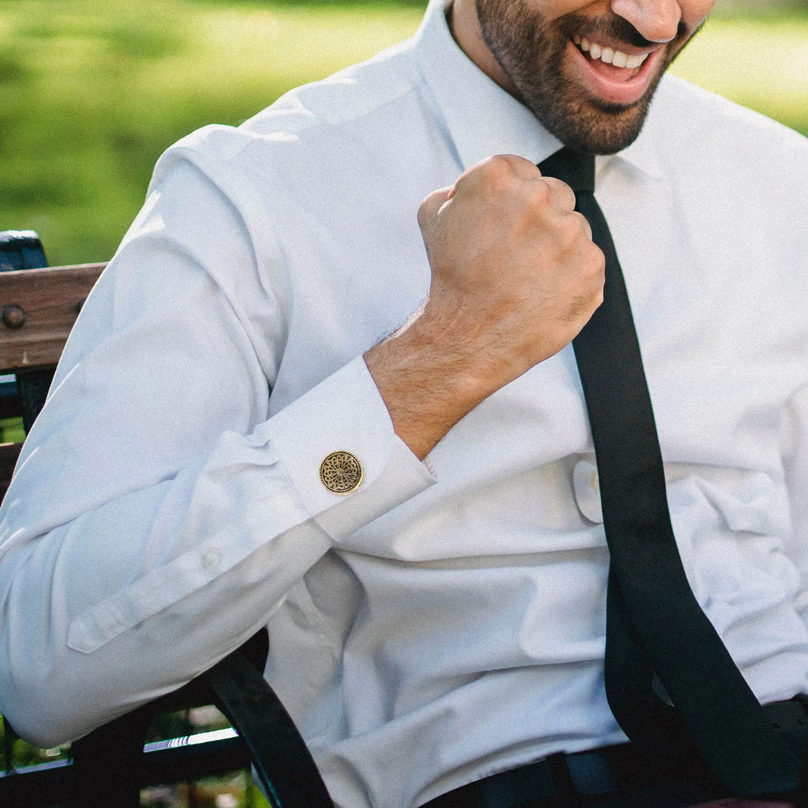 

2pcs Retro Cuff Links Vintage Style Men'S Business Wedding Groom Cufflinks Shirts Accessories Golden Color Classic Elegant