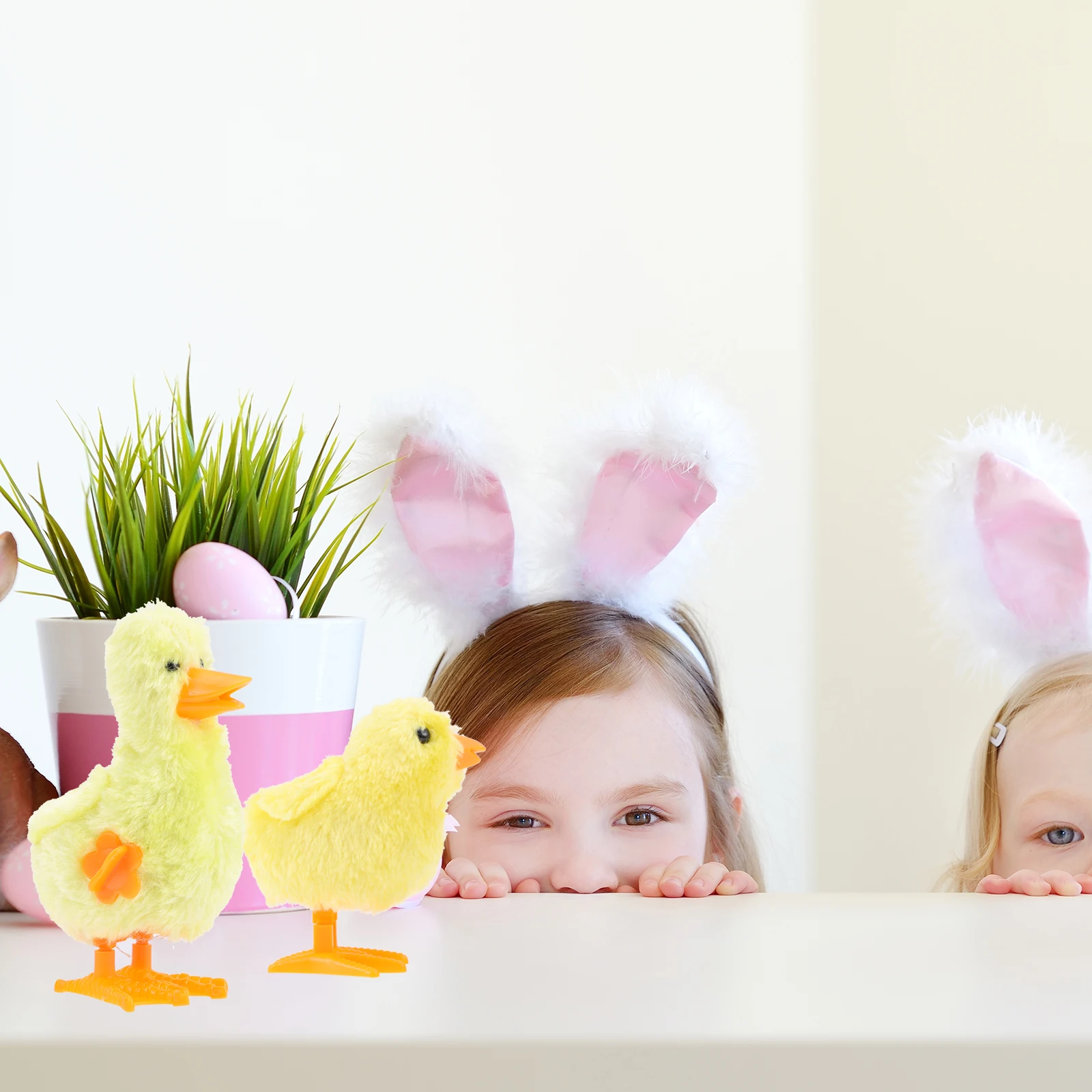 

1set 1Set Wind-Up Chick Duck Plastic Kids Clockwork Playthings Toddler Festival Gift Walking Action Cute Chicken Wind Up