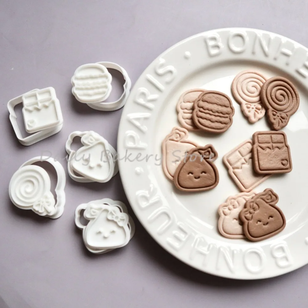 Mini Cartoon Heart-shaped Biscuit Mold Valentine's Day Cookie Cutters Lollipop Envelope Cookie Stamps Pressable Baking Mold