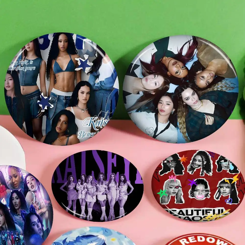 Korea Kpop Band K-Katseye Foto Broschen Kreative Runde Abzeichen Geschenke Pins 32/44/58mm