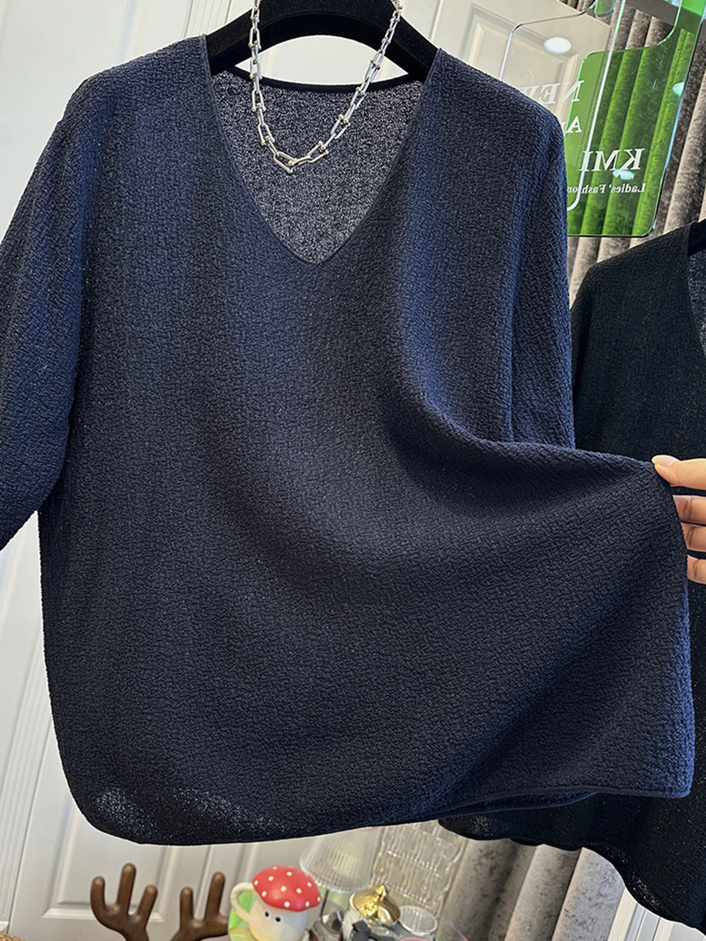 بلوفر فضفاض على شكل حرف V ort Sve تريكو صيفي أنيق للنساء غير رسمي النسخة الكورية ملابس داخلية مريحة