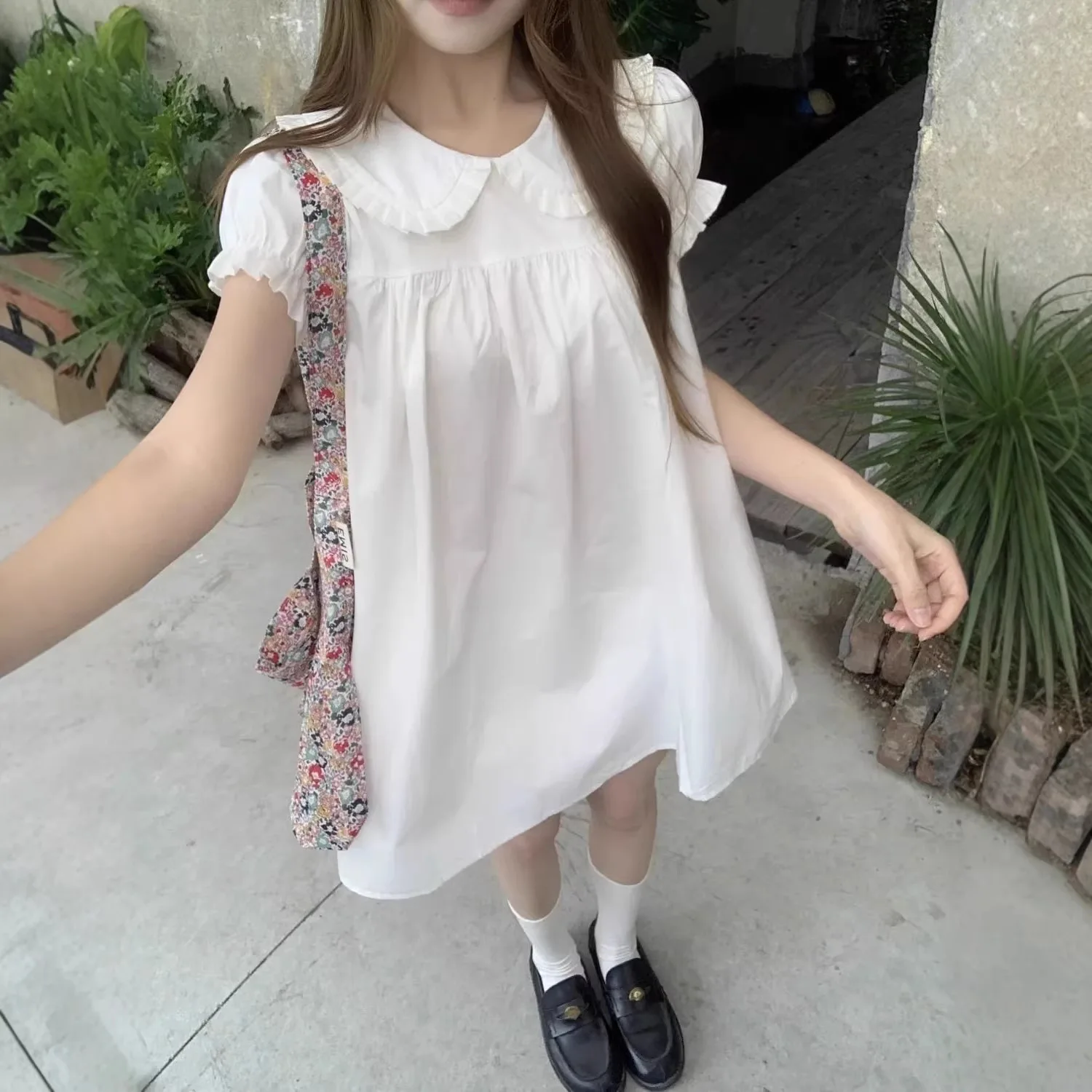 Vestido Mini Holgado de Manga Corta con Cuello con Volantes para Mujer, Color Blanco Sólido, Estilo Casual Babydoll