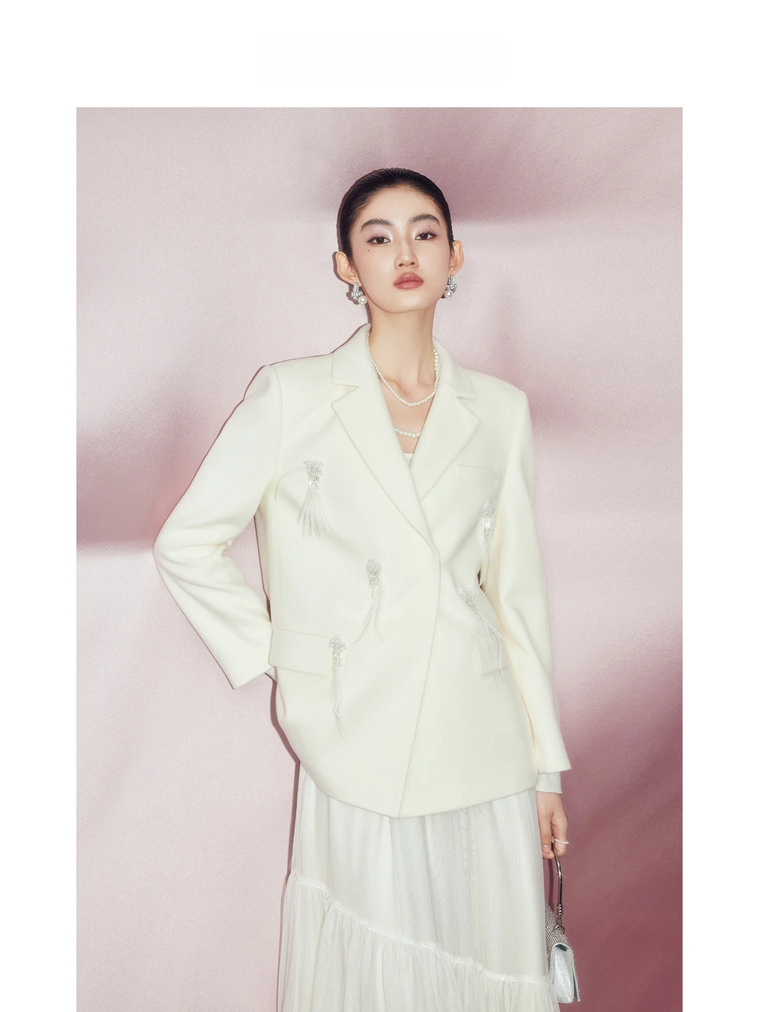 

Пальто MandyZhang из тяжелой шерсти с перьями и стразами, белое, из вельвета, зимнее, в корейском стиле