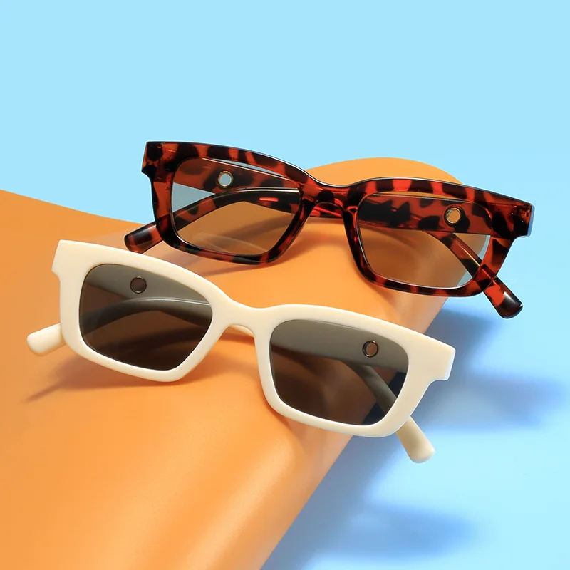 2026 Kinder-Sonnenbrille im rechteckigen Street-Photography-Stil – Trendige schwarze Cat-Eye-Brille für Jungen und Mädchen, personalisierbar