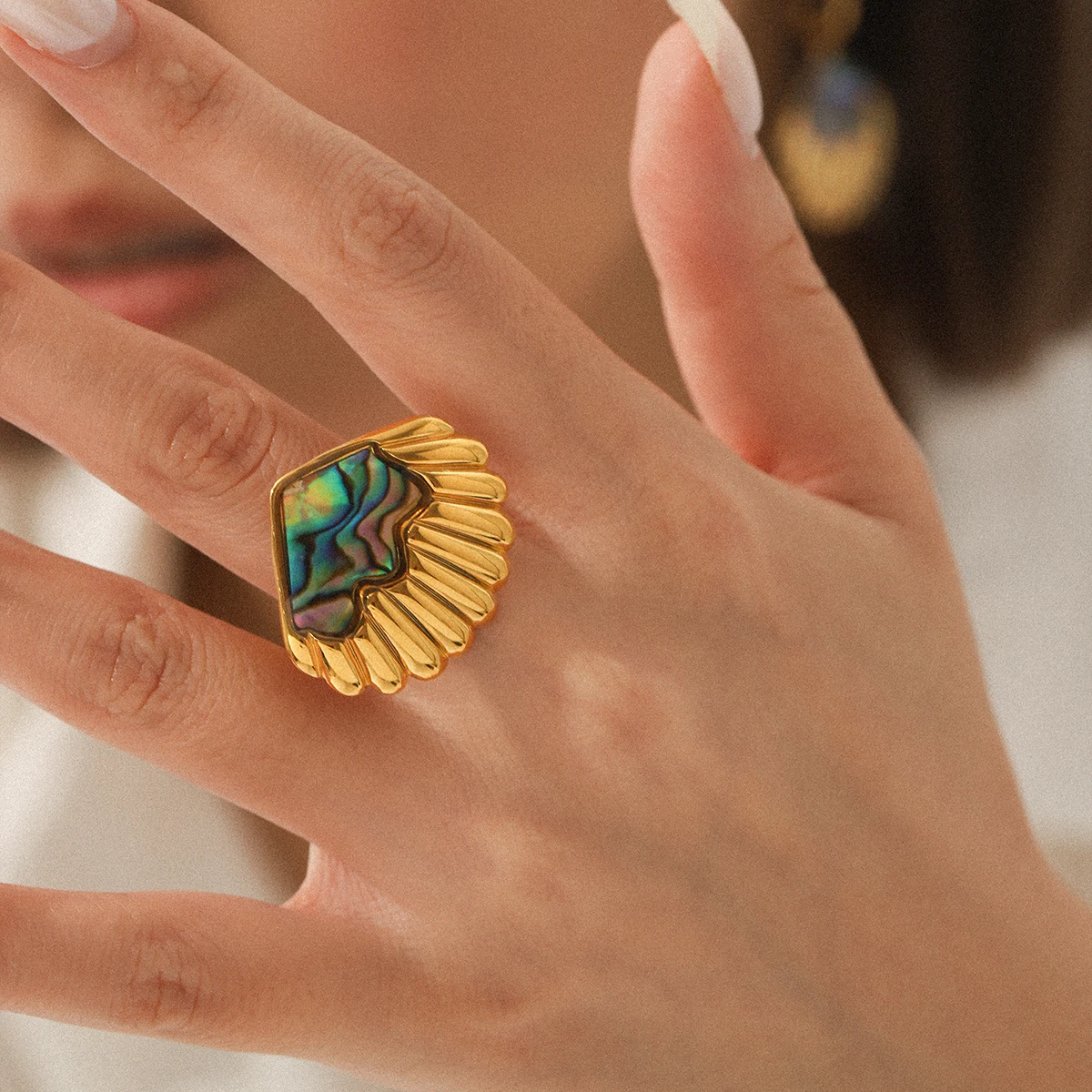 18K vergoldetes Abalone-Muschel-Schmuckset für Damen, Edelstahl-Muschel-Creolen, verstellbarer Ring, Sommer-Strandschmuck – Detail 6