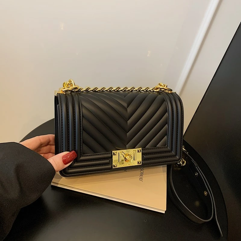 

Шикарная кожаная сумка через плечо в стиле ретро — высококачественный парижский дизайн с регулируемой цепочкой и логотипом золотого цвета с буквами