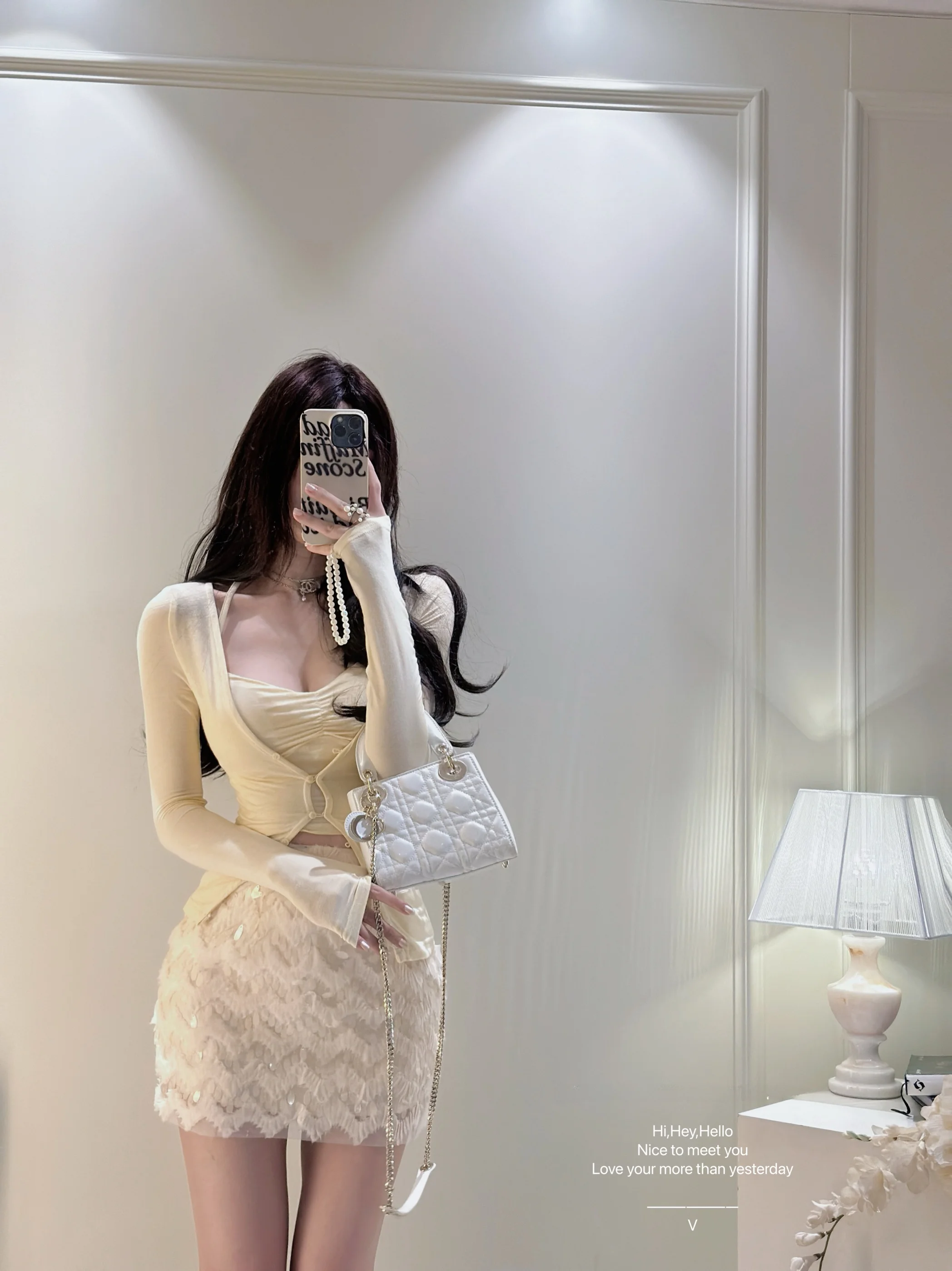 

Комплект из двух предметов: кардиган и юбка, серия Tea Series Beau Pure Desire, с эффектом уменьшения объемов, солнцезащитный крем для молочной кожи, открытый кардиган