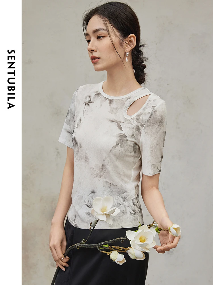 

SENTUBILA Cropped Hollow Out Floral T-shirt 2024 Summer Round Neck Casual Loose Printed Short Sleeve Top for Women 142T54600