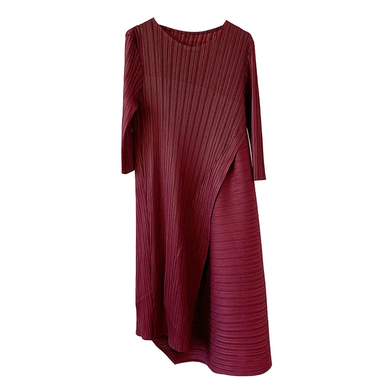 LANMREM Solid Color Pleated Dress For Women Round Neck Irregular Casual Dresses Female Fashion Clothing 2024 Autumn New 2R0007