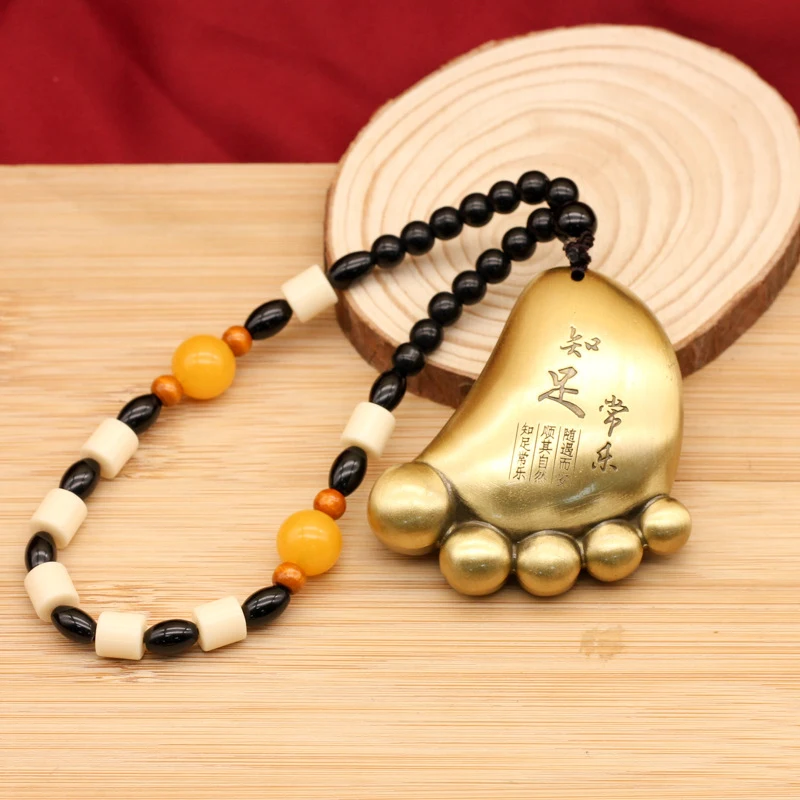 Brass "Contentment Brings Happiness" ornament, hand-held piece, rotating souvenir, small foot pendant, decorative item for livin