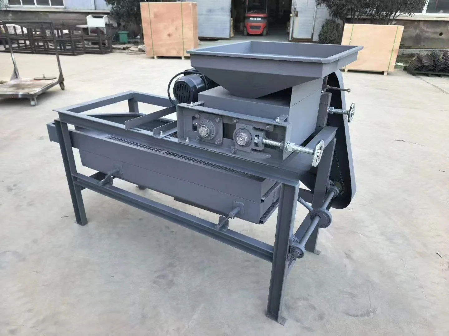 #Hot Sale Electric Almond Shelling Machine Nuts Cracking Almond Peeling Machine Small Almond Nuts Sheller
