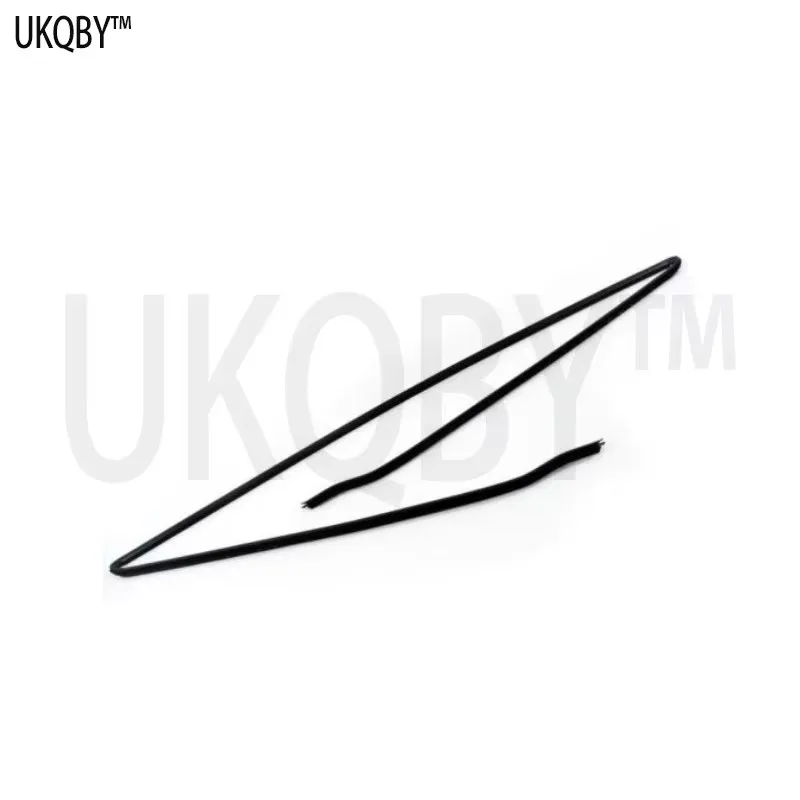 

Накладка на лобовое стекло, левая рама, правый резиновый буфер. 51318159784 51318159784