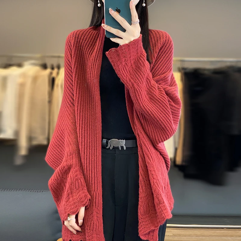 Hollow 100% lana Merino scialle lavorato a maglia primavera autunno sottile Cardigan morbido e traspirante e alla moda da donna