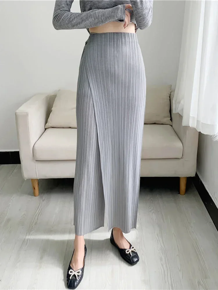 Miyake Women Pleated Solid Color Ankle-length Pants Elastic Waist Wide Leg Straight Female Trsouser Loose 2024 Summer