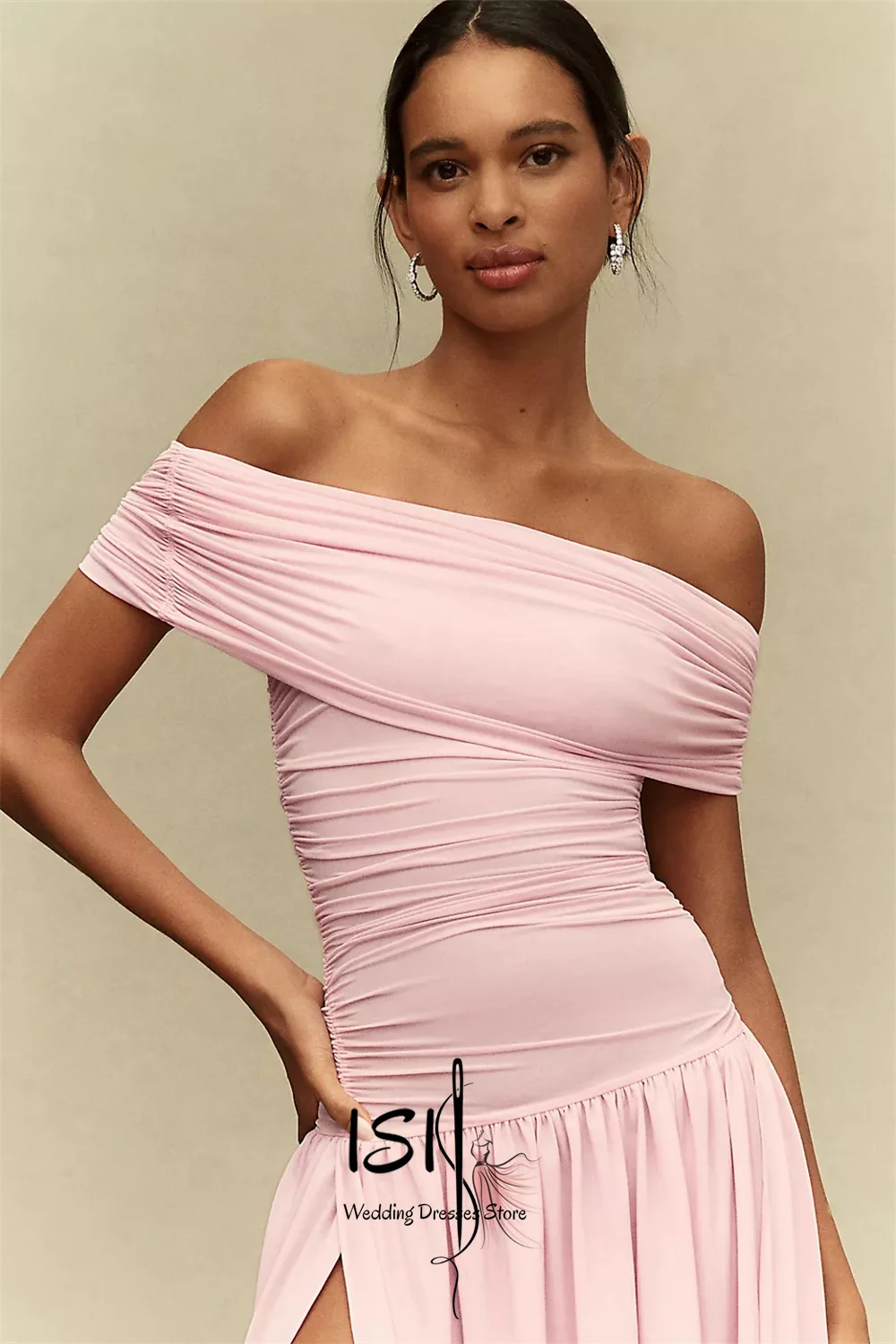 ISI Bezauberndes rosa A-Linien-Abendkleid aus Chiffon, schulterfrei, trägerlos, mit Falten und Seitenschlitz, formelles Anlasskleid, maßgeschneidert