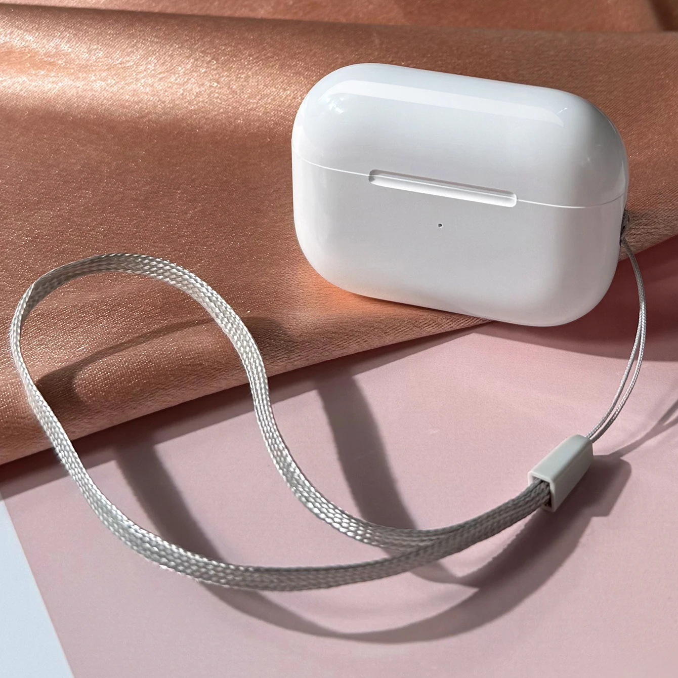 New TWS bluetooth earphones,wireless earbuds with mic,hi-fi sound,noise cancelling,long playtime,smart touch,sweatproof