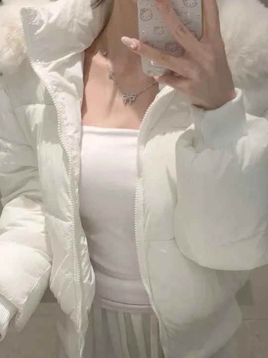 سترة قطنية قصيرة سميكة على الطراز الكوري للنساء، أنيقة ومتعددة الاستخدامات مع سحاب مزدوج وياقة فرو وغطاء للرأس وحزام خصر #2