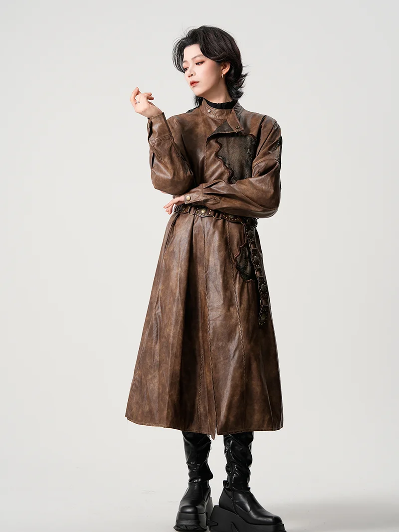 オリジナルデザインラウンドネック漢服レザージャケット改良された中国風ブラウンPUコート女性用ルーズフィット刺繍入り春用