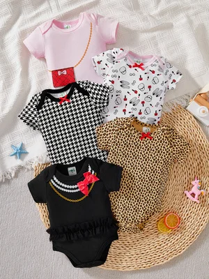 5-Piece Set of Newborn Baby Summer Short-Sleeved Onesies, Heart-Shaped Print Pattern, Round Neck, Machine Washable, Comfortable and Soft Fabric, Suitable for Outdoor Wear by Baby Girls Aged 0-12 Months