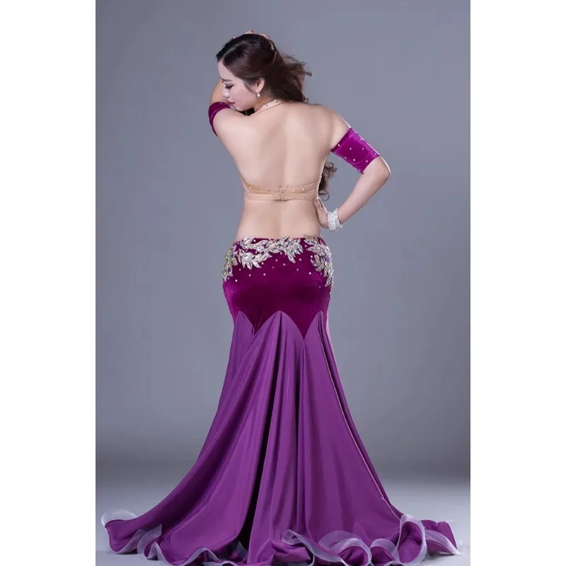 Conjunto de trajes de danza del vientre personalizados, traje de danza india, traje de actuación, sujetadores morados, negros y burdeos, falda larga