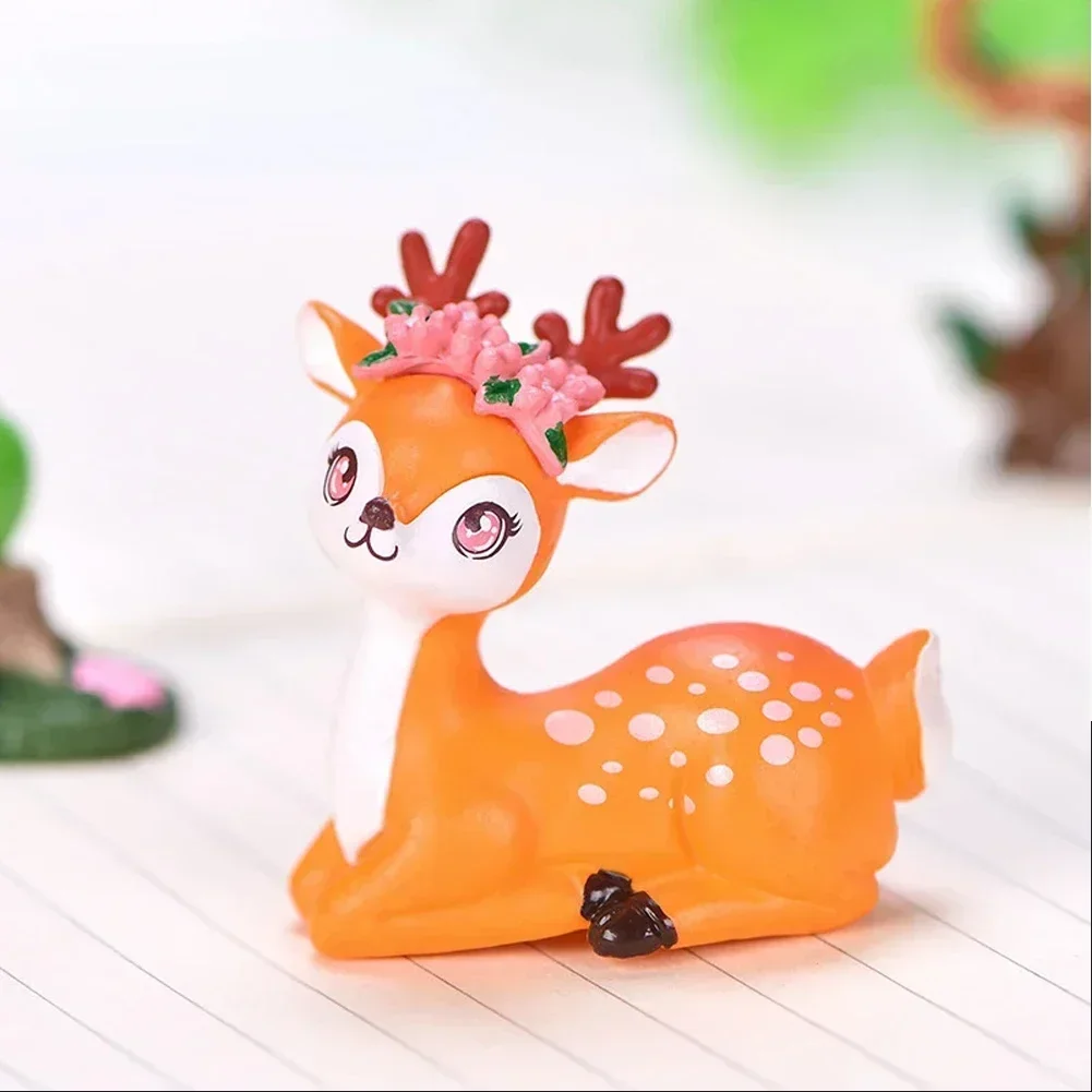 ประดิษฐ์ Mini Sika Deer ยีราฟการ์ตูนตุ๊กตาสัตว์เบเกอรี่เค้ก Topper Moss Terrariums Fairy Garden ตุ๊กตาตกแต่งบ้าน