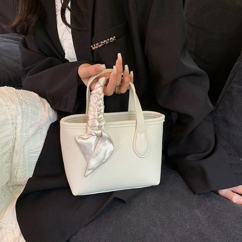 

High-End Luxury Brand Ladies Handbag Fashionable Leather Elegant Crossbody Refined Trim Trendy Casual Vintage Bag​