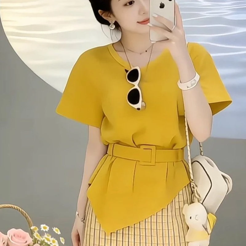 A Complete Set of Super Beautiful Summer Clothes This Year's Popular Irregular Short-sleeved T-shirt Checked Skirt Two-piece Set