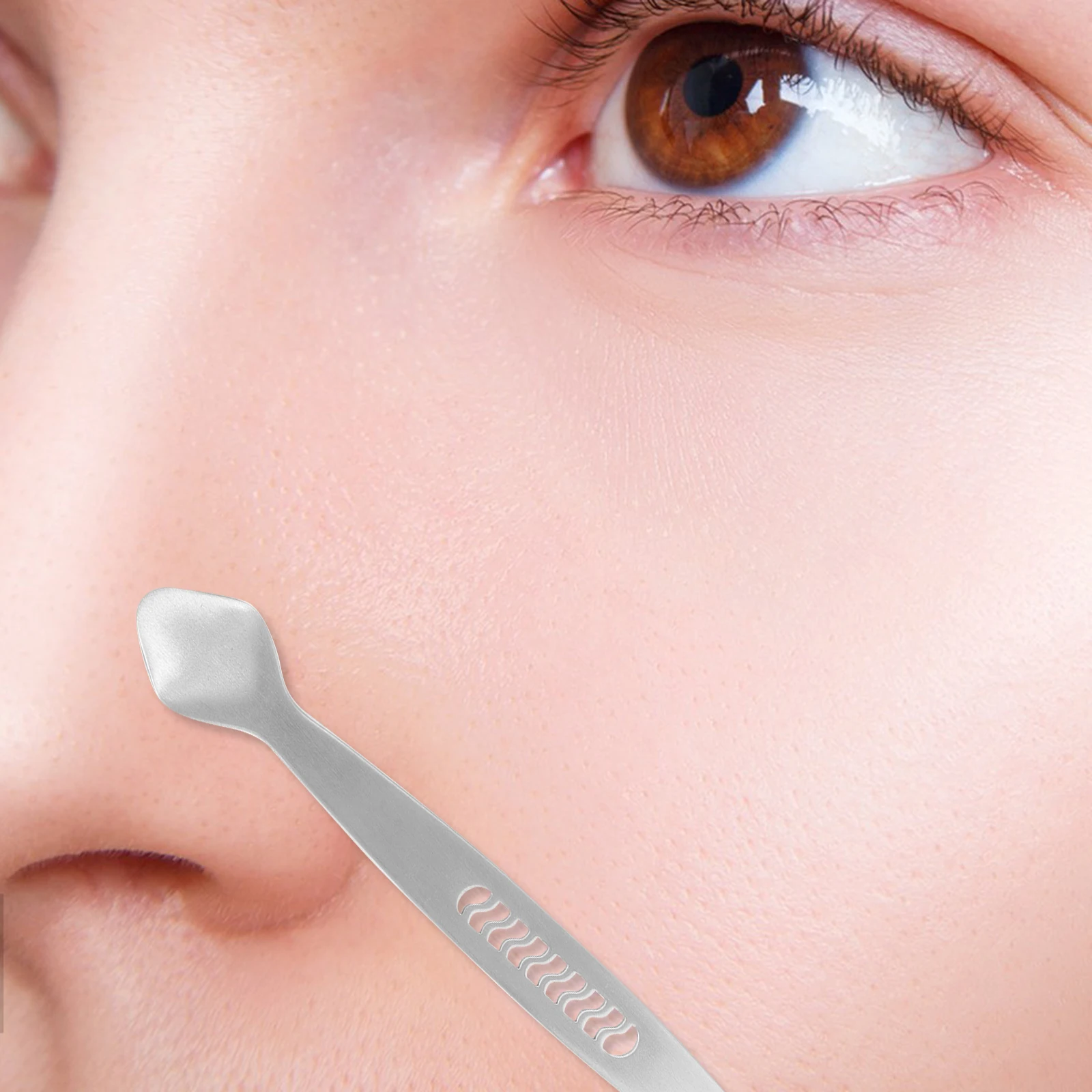 

Double-Ended Face Scraper Stainless Steel Blackhead and Pore Removal Tool for Nose Cleansing Skincare Beauty Facial Spatula