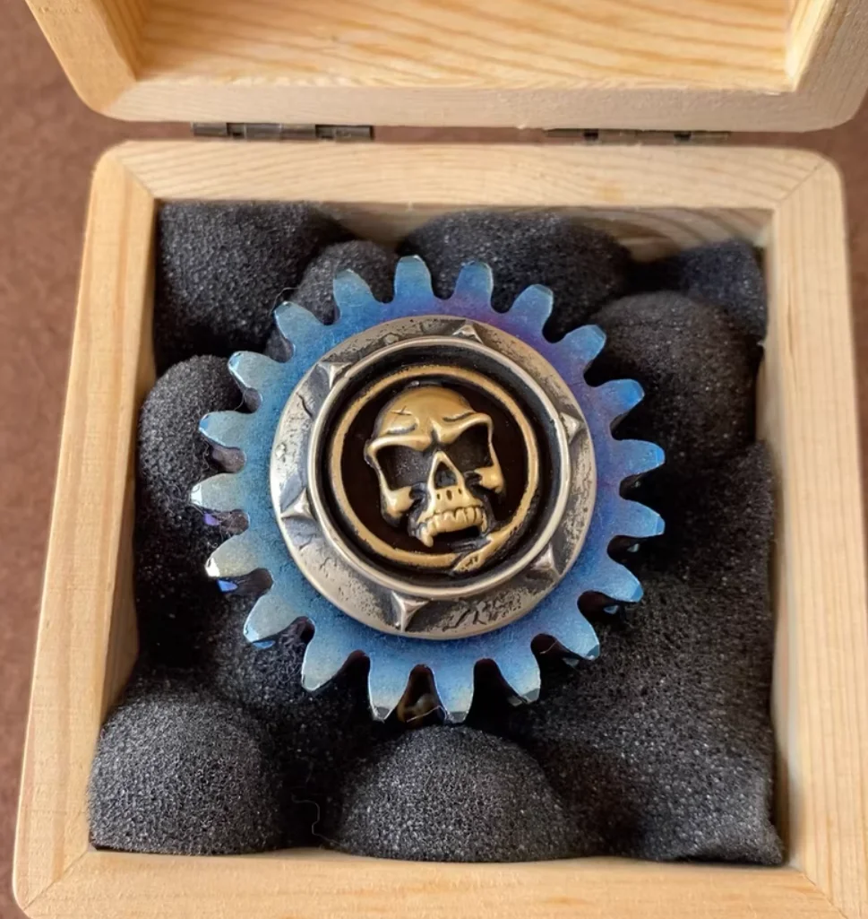 ของเล่นบีบคลายเครียดแบบหมุน EDC Gear ไทเทเนียมเรนโบว์