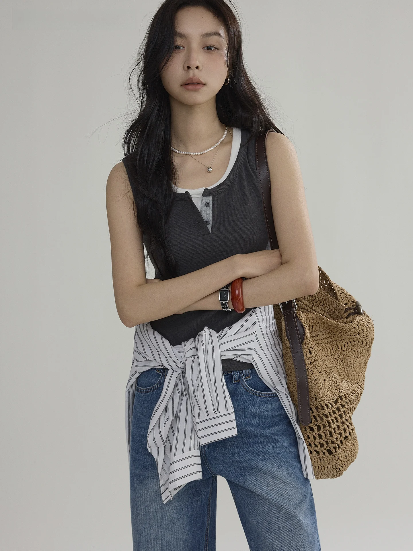 

Женский облегающий топ-майка Joli Choose Simple Color с воротником Генри, универсальный, для многослойных образов, для повседневной носки, на бретельках