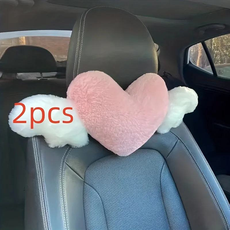 2 herzförmige Plüsch-Autokissen mit Engelsflügeln – modische Auto-Innenausstattung aus Stoff für Damen – Detail 1