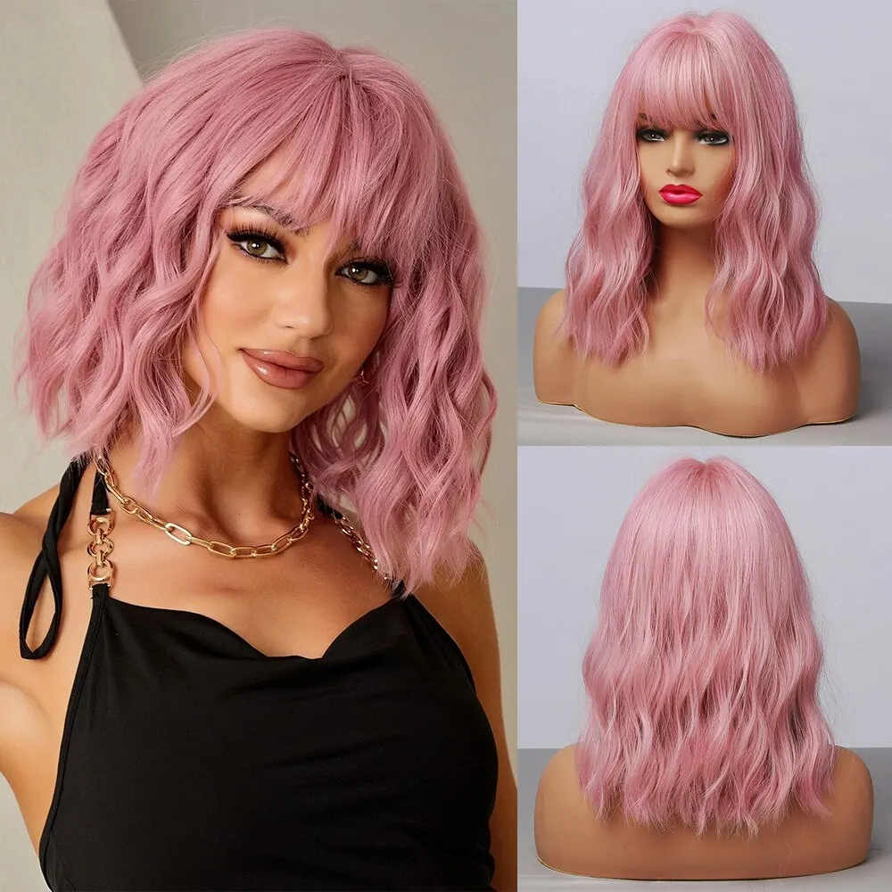 Synthetische Water Wave Haar Pruiken met Pony Vrouwen Roze Bob Pruiken Kort Krullend Hittebestendige Dagelijkse Feestpruik