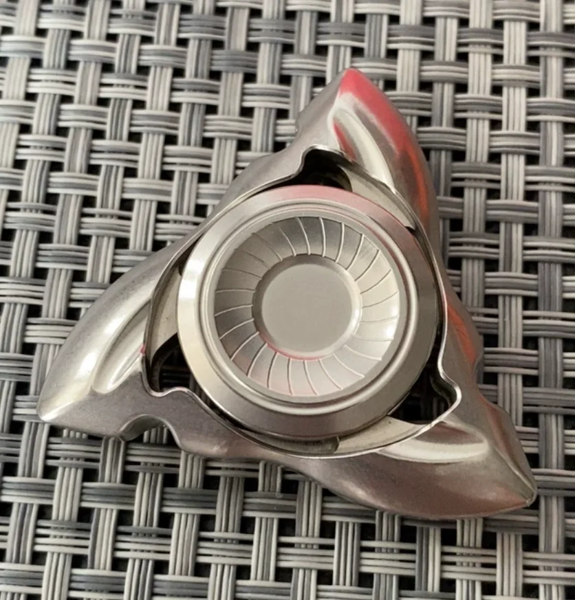 Used EDC Iron Chamber Faiz Stress Relief Toy Haptic Spinner Fingertip Gyroscope Decompression Toys