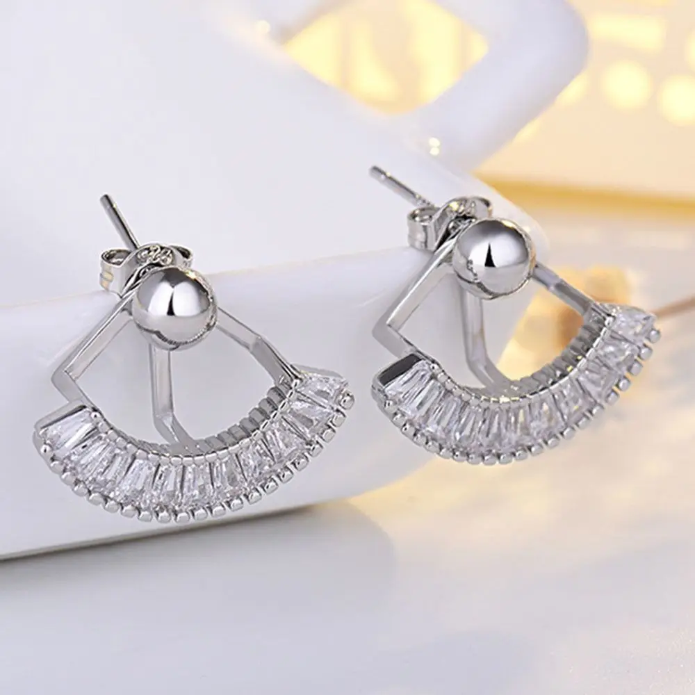 Fashion Scalloped Earrings Temperament Light Luxury Fan-shaped Rhinestone Earrings Exquisite Elegant Round Bead Ear Stud Girl