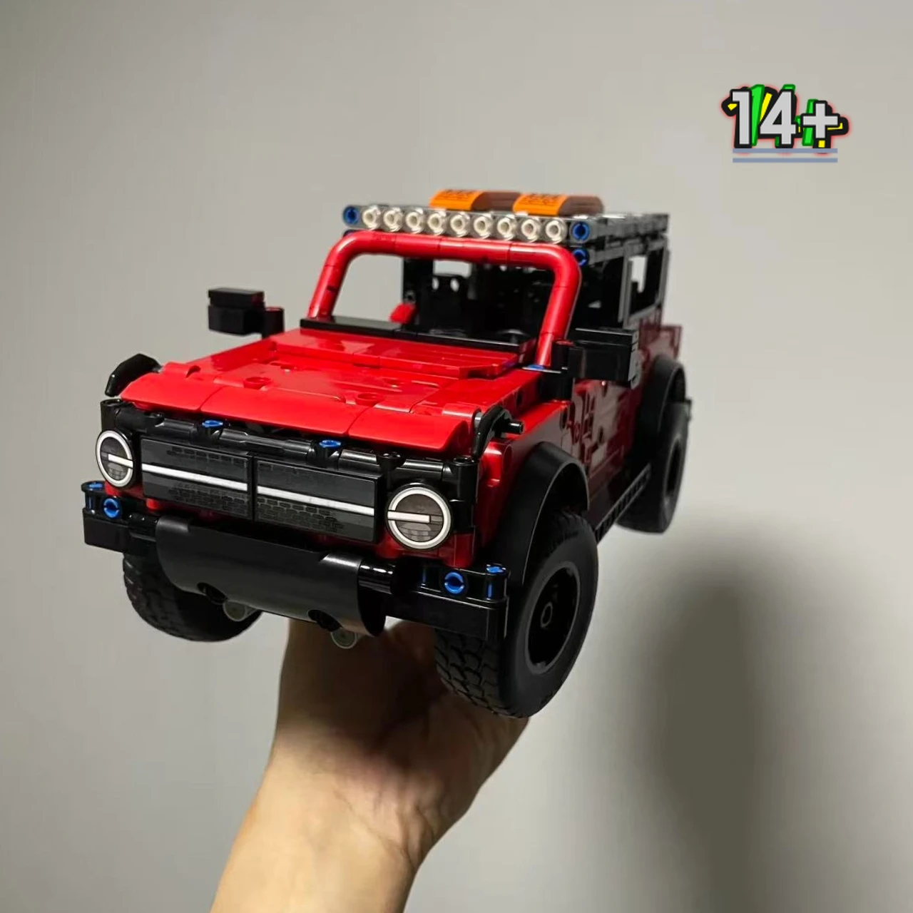 

Новый конструктор Disney 2026: Модель внедорожника Ford Bronco (красный), механическая сборка, коллекционная игрушка, идеальный подарок для любителей автомобилей