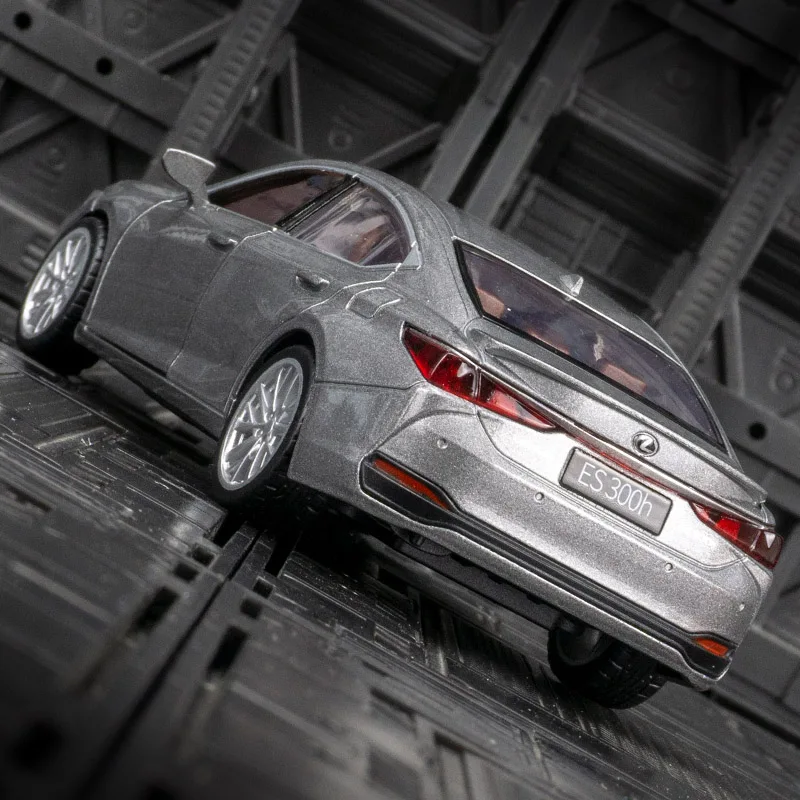 

1:35 simulation lexus es300h alloy car model doors on both sides that can be opened has simulated sound and lighting functions