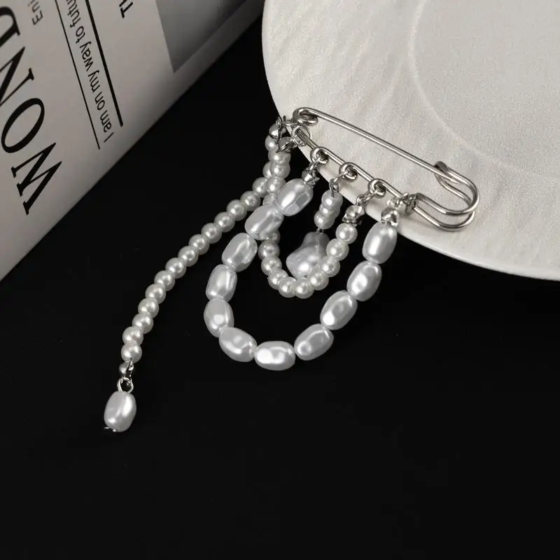 Trendy Imitation Pearl Tassel Chain Brooches Vintage Design Suit Pin Waist-shaping Fixed Pin Party Jewelry Accessories Gifts