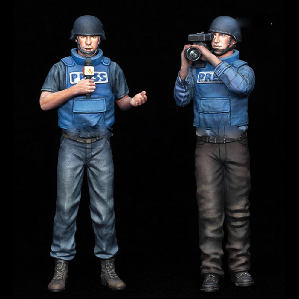 1/35 Journalist interview team, Resin Model figure Soldier, Unassembled and unpainted kit