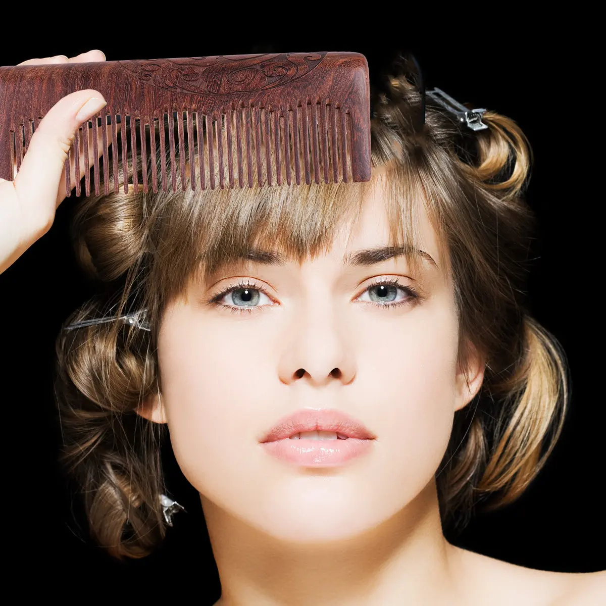 1Pcs Premium Sandalwood Hair Comb for Women Natural Wooden Comb with Smooth Close Teeth Gentle Scalp Massage Stimulates Blood