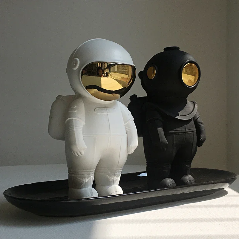 

Wholesale Cheap Price Astronaut Toy Home Decor Mini Resin Spaceman Astronaut Statue