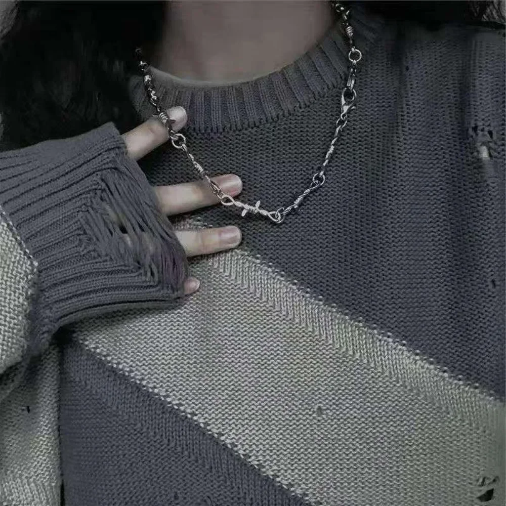 1pc Unisex Hip-Hop Gothic Punk Style Barbed Wire Necklace, Fashionable Little Thorns Necklace, for Men and Women image 4