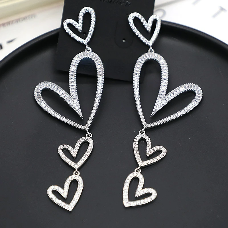 New European and American Fashion Peach Heart Earrings Simple Graceful Love Female Stud Earrings