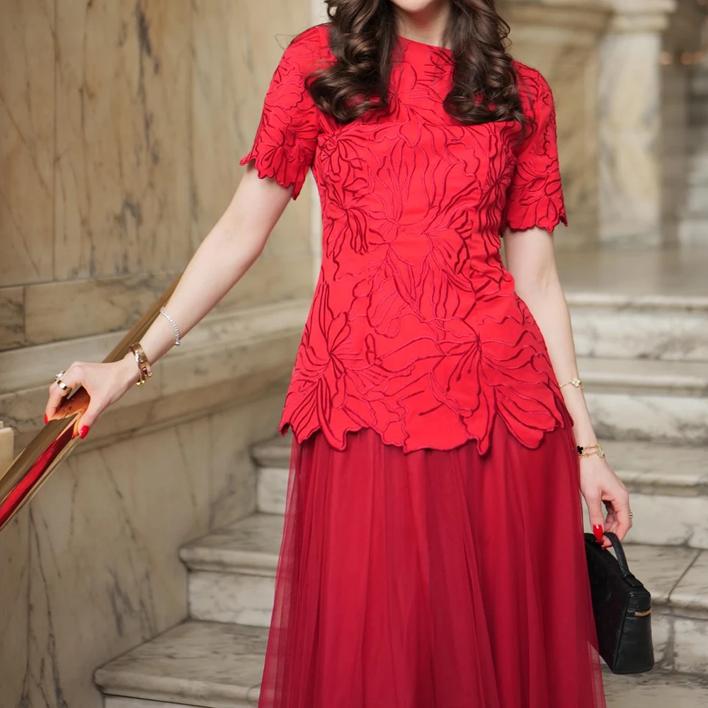 A-Linien-Abendkleider für Damen, knielang, O-Ausschnitt, kurze Ärmel, Ballkleid, modische Blumen, schlicht, drapiert, lässig, maßgeschneiderte Kleider – Detail 3