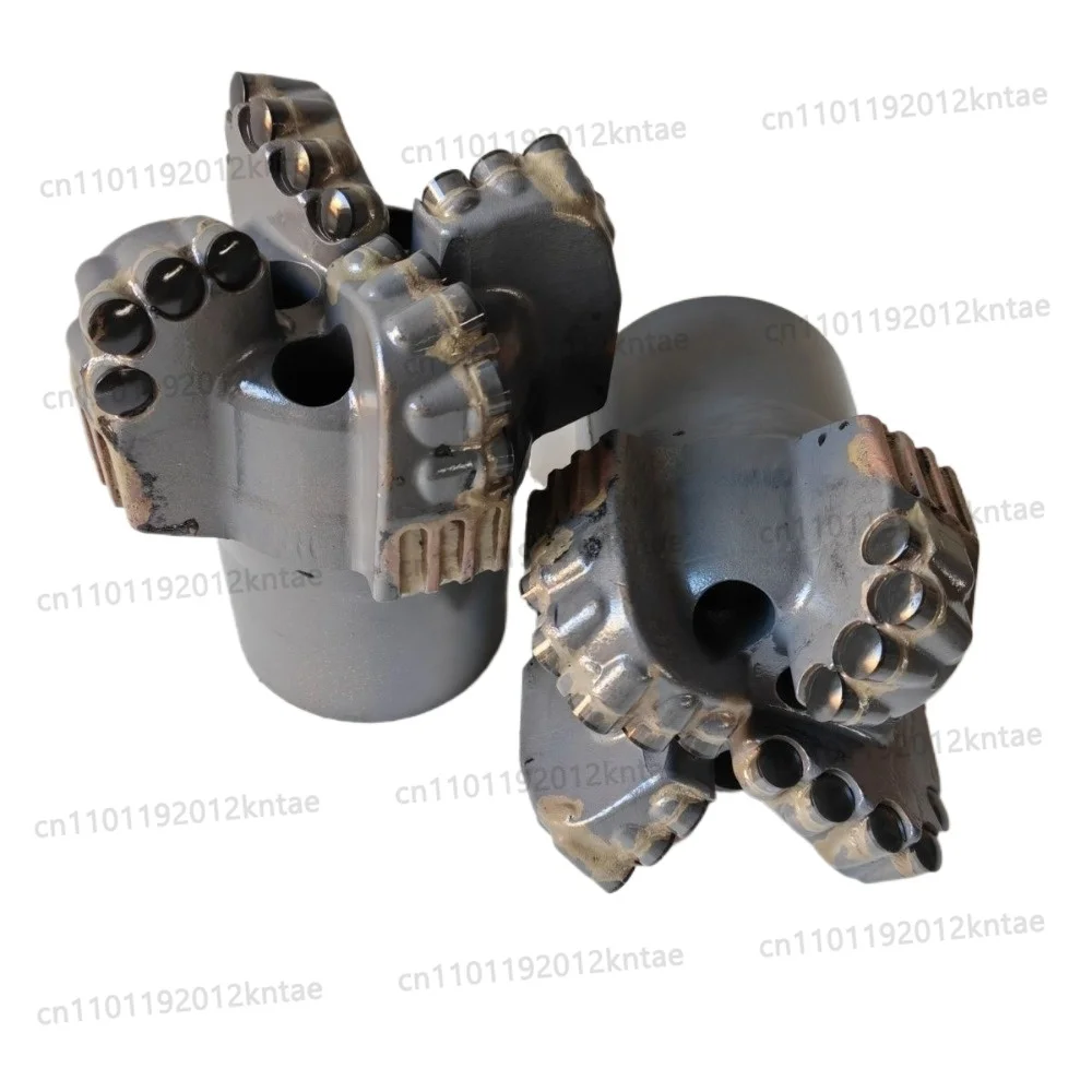 1 four-wing pdc arc-angle rock drill bit for granite, hard formations, coal mines, water wells (threaded buckle)