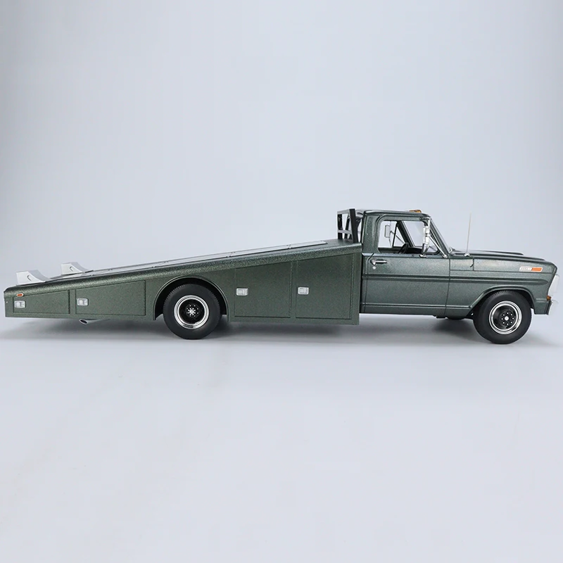 ACME 1:18 1970  F-350 Ramp Truck Highland green A1801411