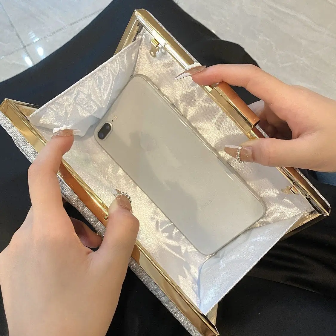 Nuova borsa a tracolla piccola fragranza per matrimonio, compleanno, cena, borsa pieghevole in materiale poliestere di medie dimensioni